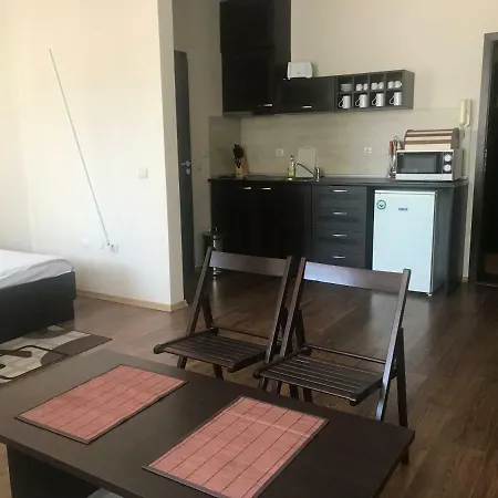 Apartment Royal Towers Nadezhda