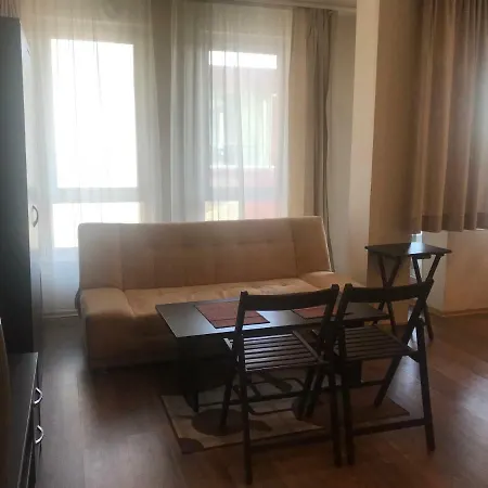 Royal Towers Nadezhda Apartment *